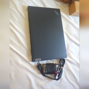 laptop Lenovo thinkpad-14-gen-3-amd